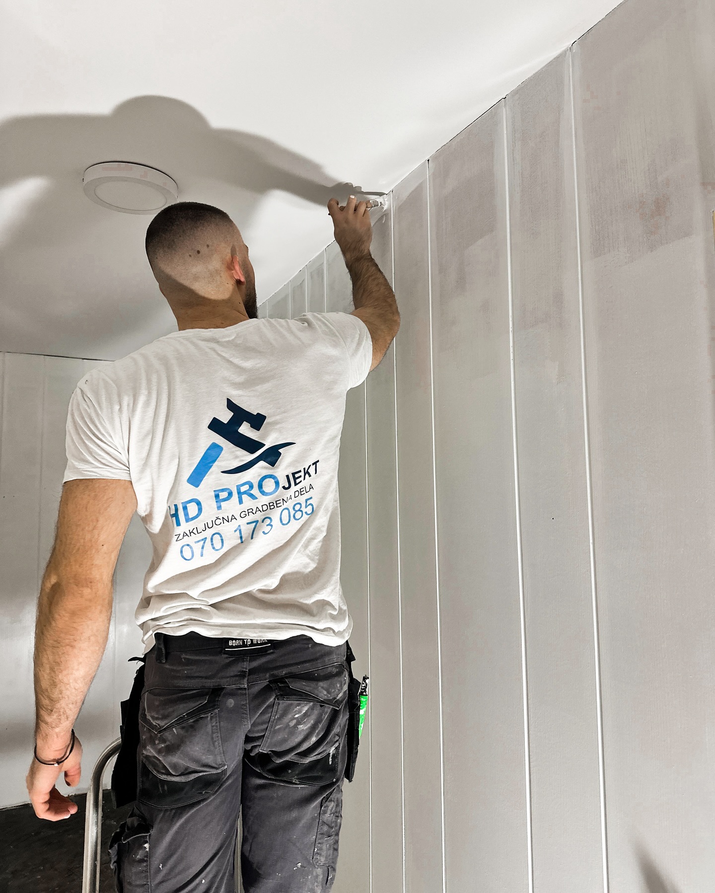 Slikopleskar na delu